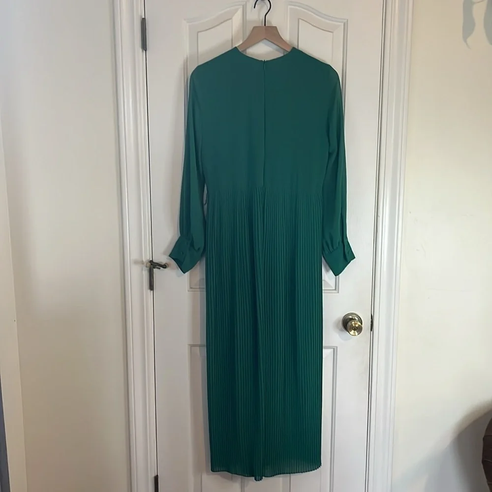 Zara Emerald Green Long-Sleeve Pleated Jumpsuit with Belt - Picture 9 of 12